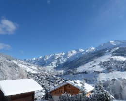 Chalet Acampadou *** Proche des pistes - Vue exceptionnelle sur la chaîne des Aravis