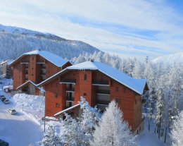 ROCHERS BLANCS    EXPO SUD  FACE AUX PISTES