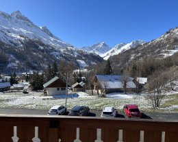 STUDIO CABINE AU CALME ET AVEC UNE VUE SUPERBE SUR LE GALIBIER