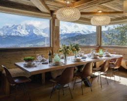 Chalet skis aux pieds pour 13 avec vue sur le mont Blanc