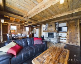 EMPLACEMENT SKIS AUX PIEDS POUR CE SUPERBE APPARTEMENT DE 160M²