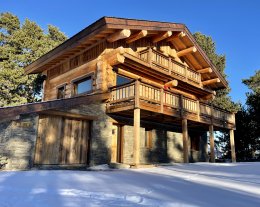 Chalet  de fustes  Akwaba en pleine nature ,en plein soleil, en plein Font Romeu