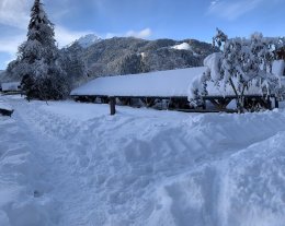 Châtel + 390 M² 19 PERS et 4 bébés au  bord du lac ,remontées a 400 m   