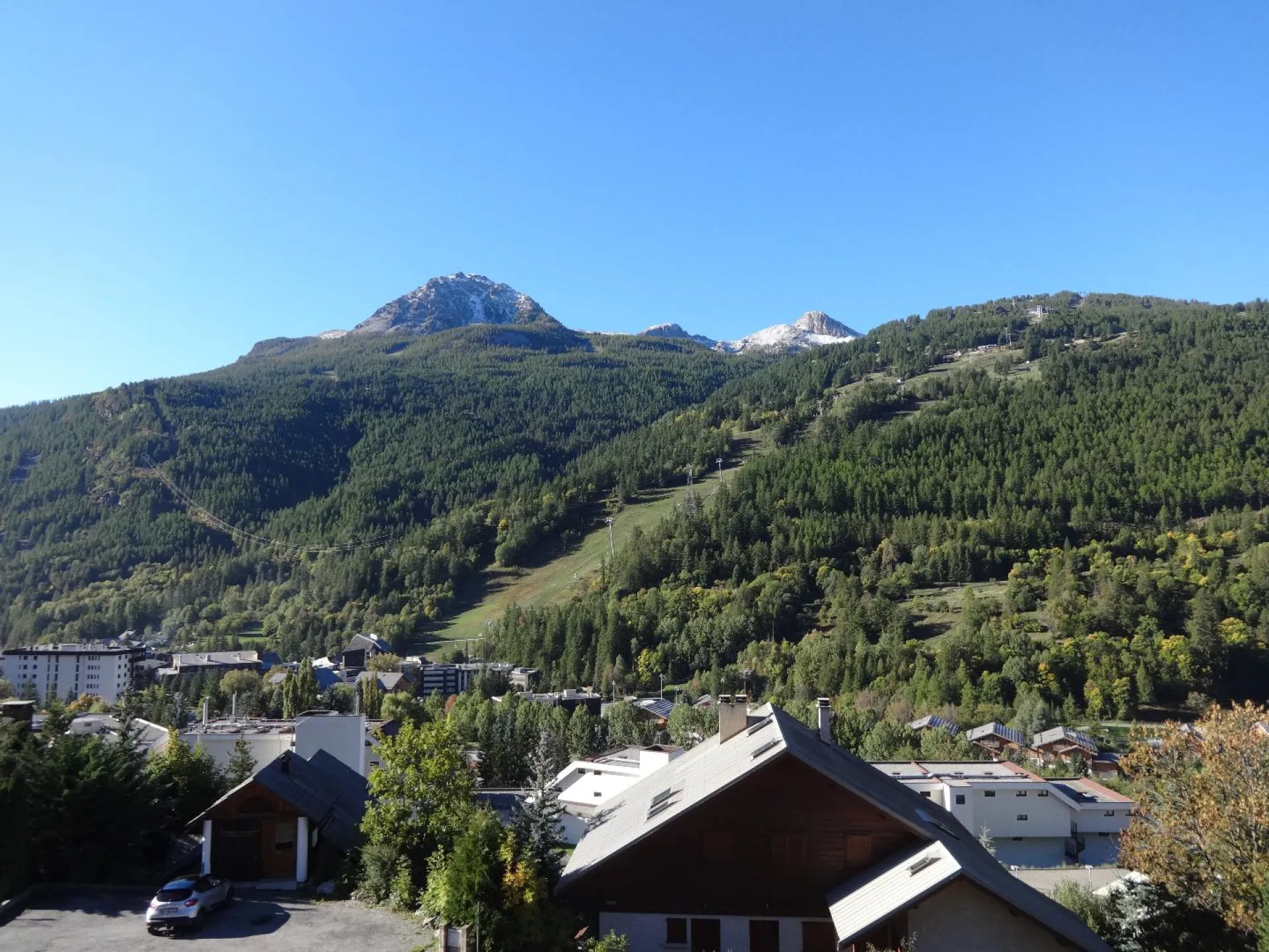 Ref. seite - sur les hauteurs de chantemerle au calme avec 3 chambres