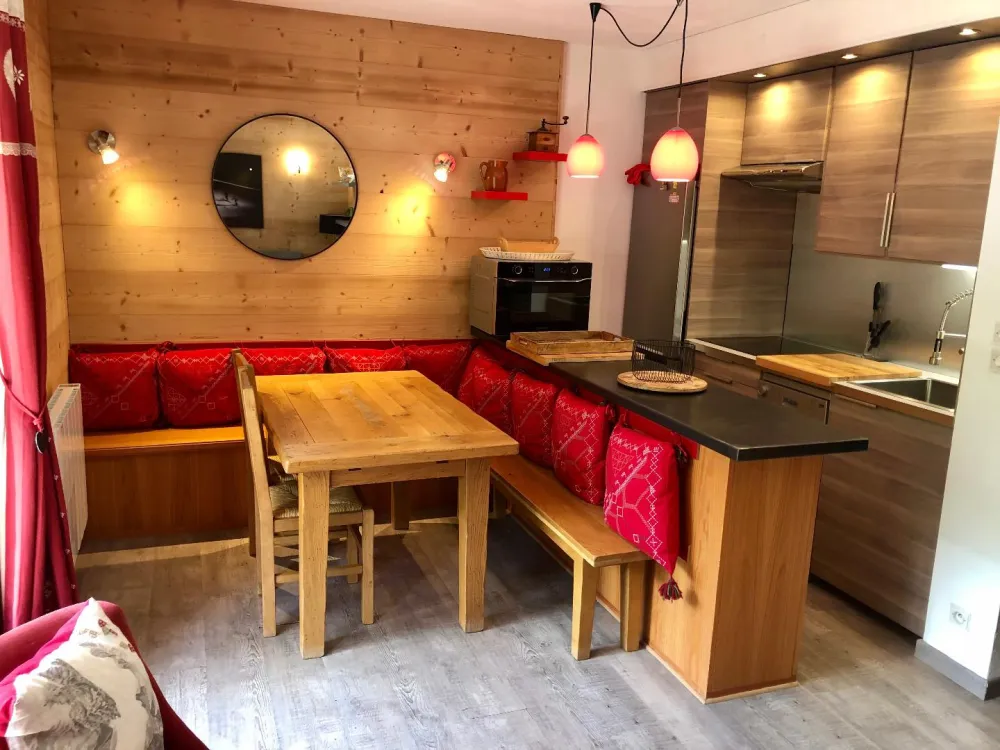 Lierm - pied de piste & decoration soignee