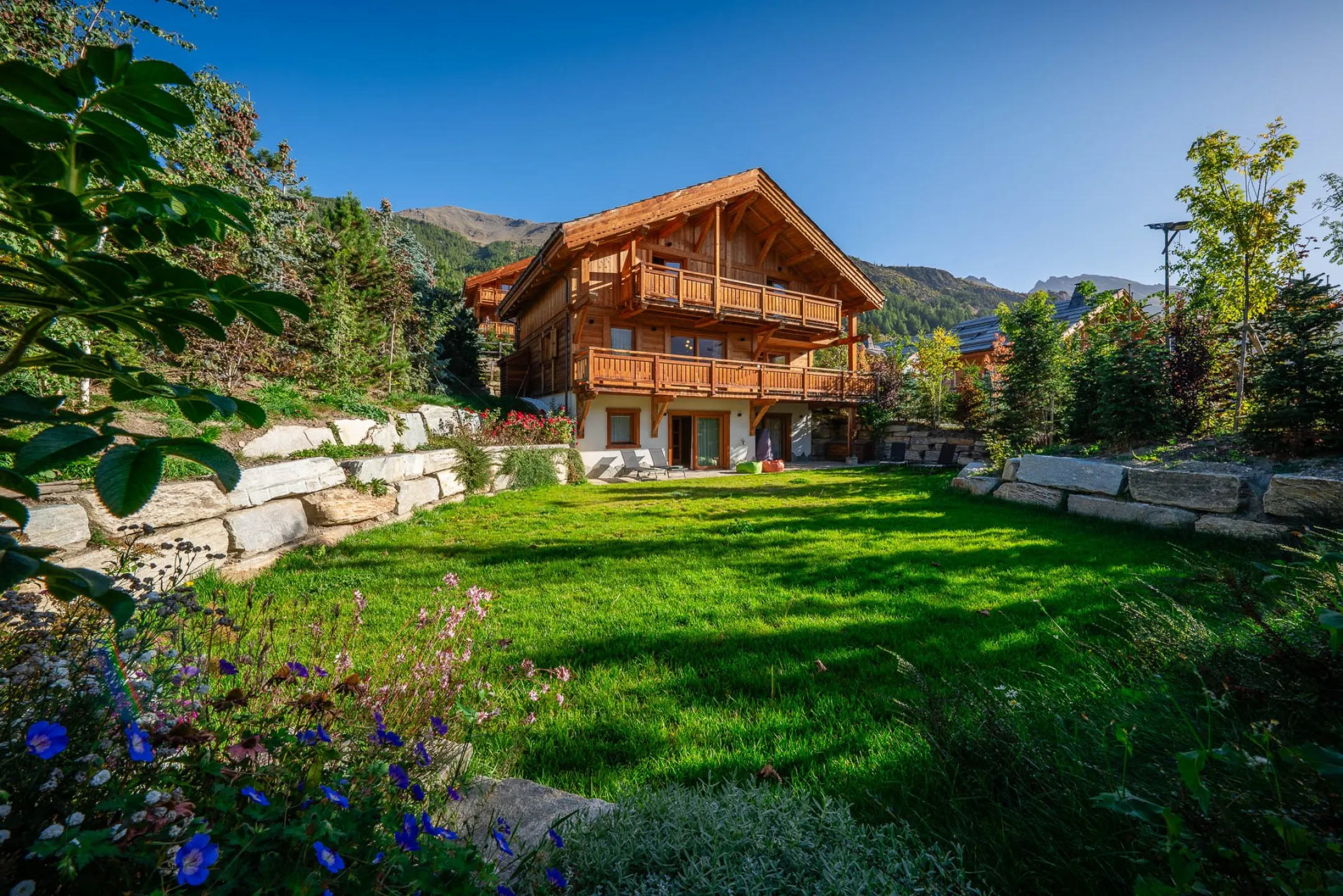 jardin Chalet Cosy Serre Chevalier le Flocon