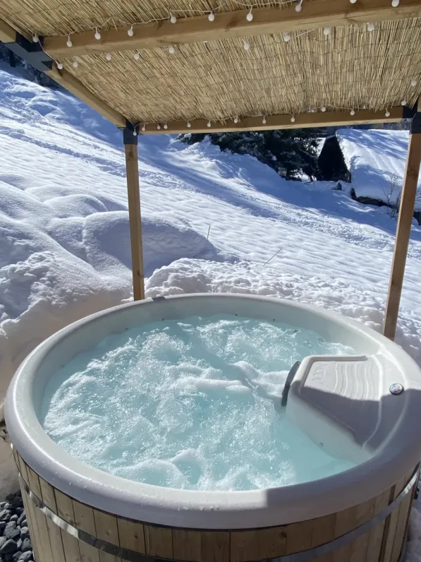 Chalet savoyard cosy • ski, jacuzzi & parkings ****