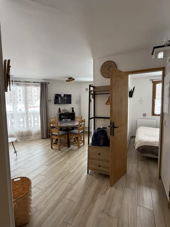 Résidence l'albane à vars skis aux pieds avec piscine extérieure chauffée