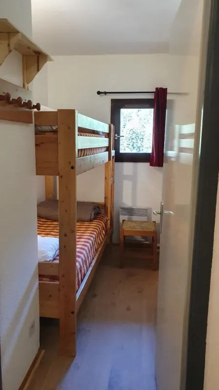 Chambre avec lits superposés