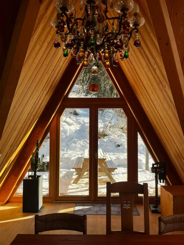 Chalet pointu de l'ours, grand chalet sur les pistes ax arcs, 7 chambres et sauna