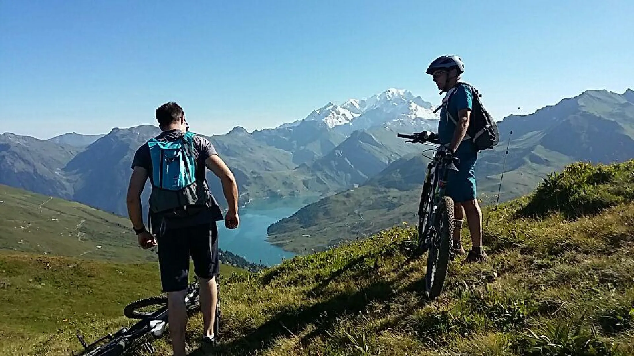  Les amoureux du VTT auront le choix pour leur balade , comme vous le voyez vous pouvez monter assez haut .