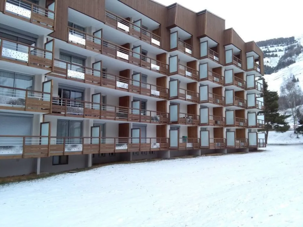 RESIDENCE COTE BRUNE II - PLEIN SUD ACCES DIRECT PISTE -  HYPER CENTRE -100 M RUE PRINCIPALE -