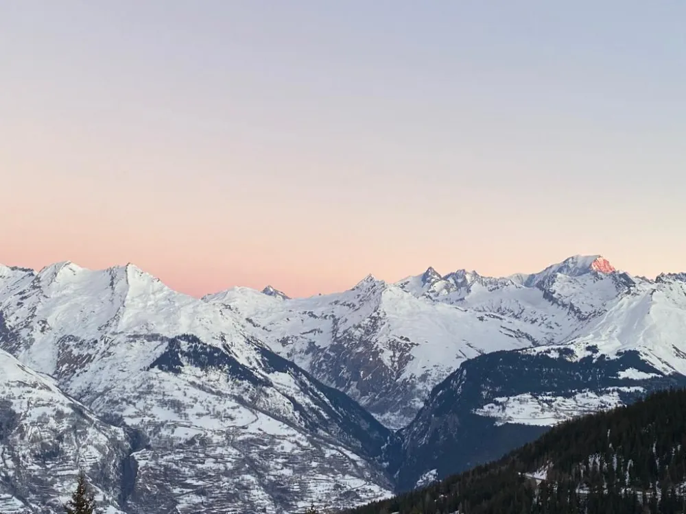 Vue exceptionnelle sur le Mont-Blanc