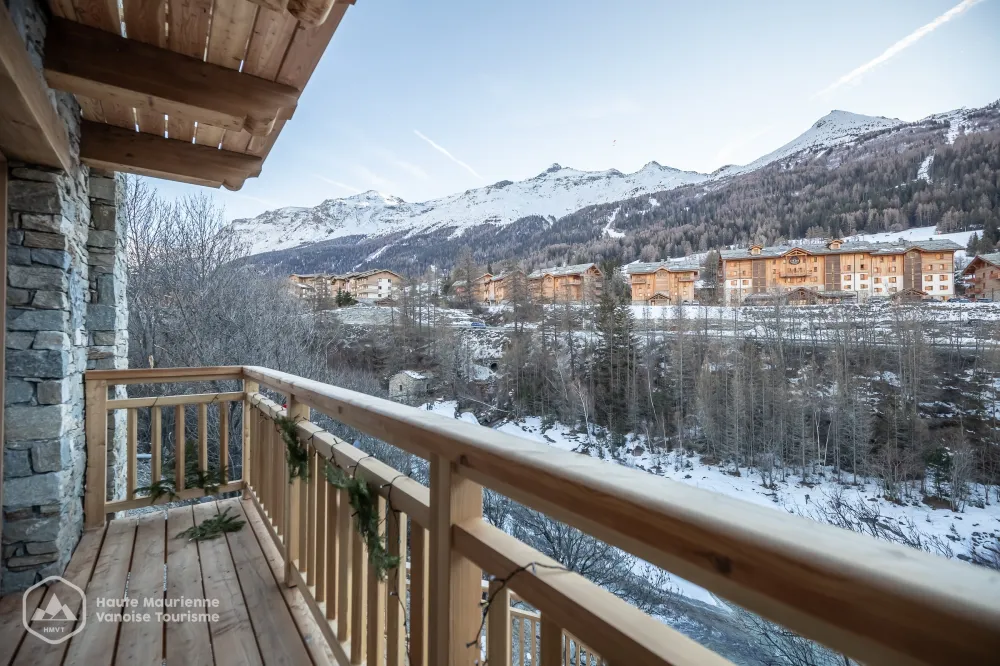 Chalet du vieux moulin l'arcelle + spa privé