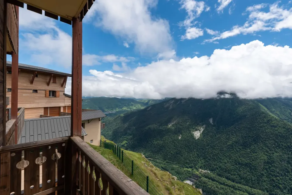 Magnifique appartement pieds de pistes avec piscine