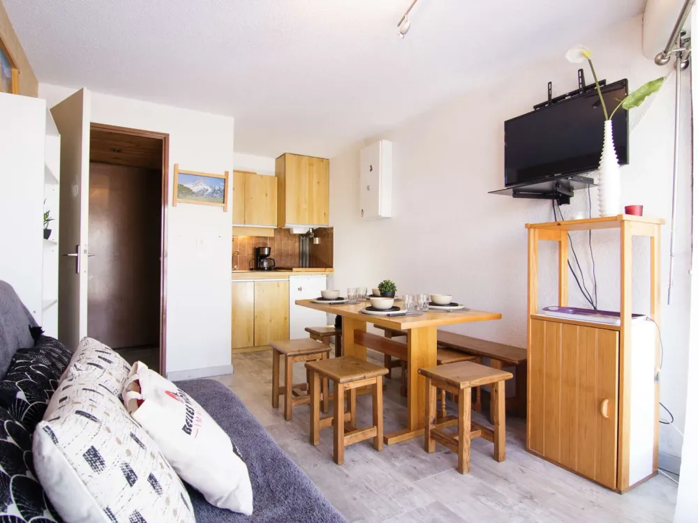 Appartement 6 pers proche pistes de skis pla d'adet wifi gratuit