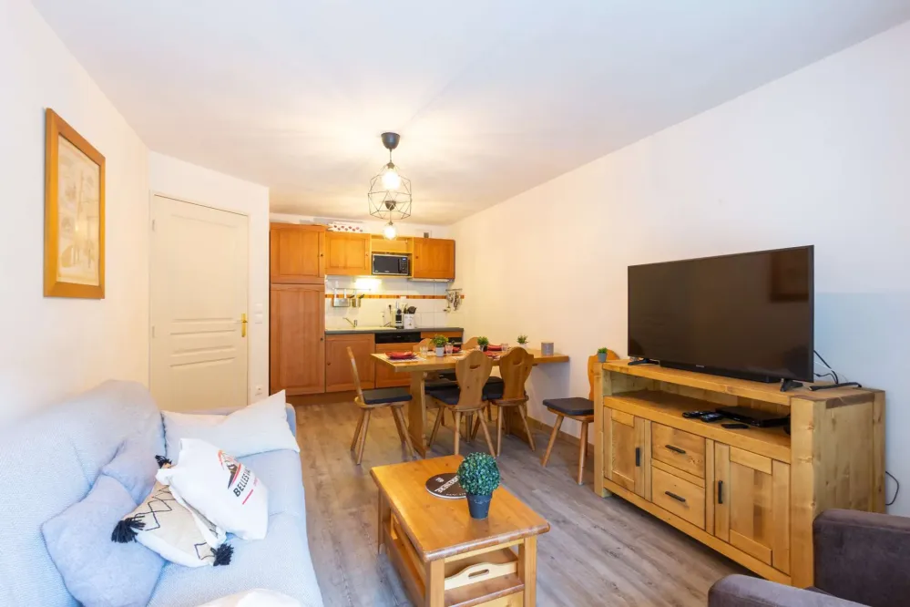 Appartement 6 personnes à vielle-aure – piscine couverte, terrasse avec vue montagne et proche des activités