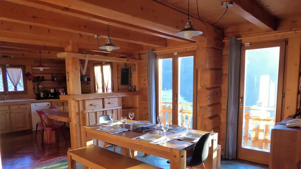 Cuisine ouverte et table avec 2 rallonges pour extension (12 personnes) - Niveau 1