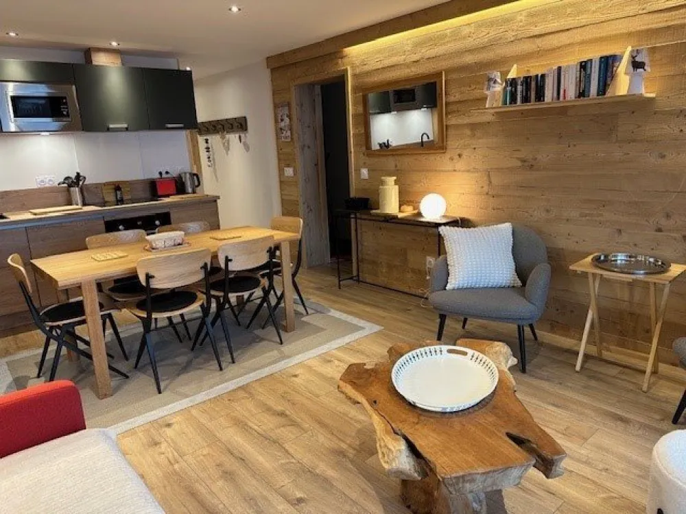Appartement neuf - 6 personnes - centre station - 3 chambres - ref 202 b