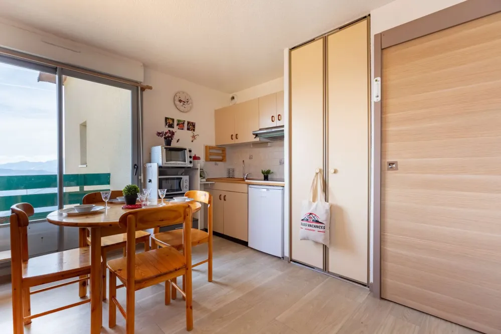 Appartement 4 personnes proche pistes de skis pla d'adet