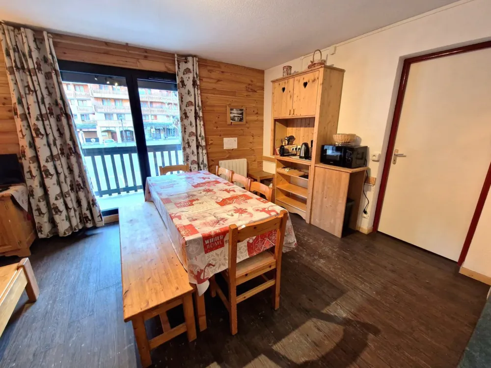 2 pièces+cabine 6/8 personnes coeur station 42m²