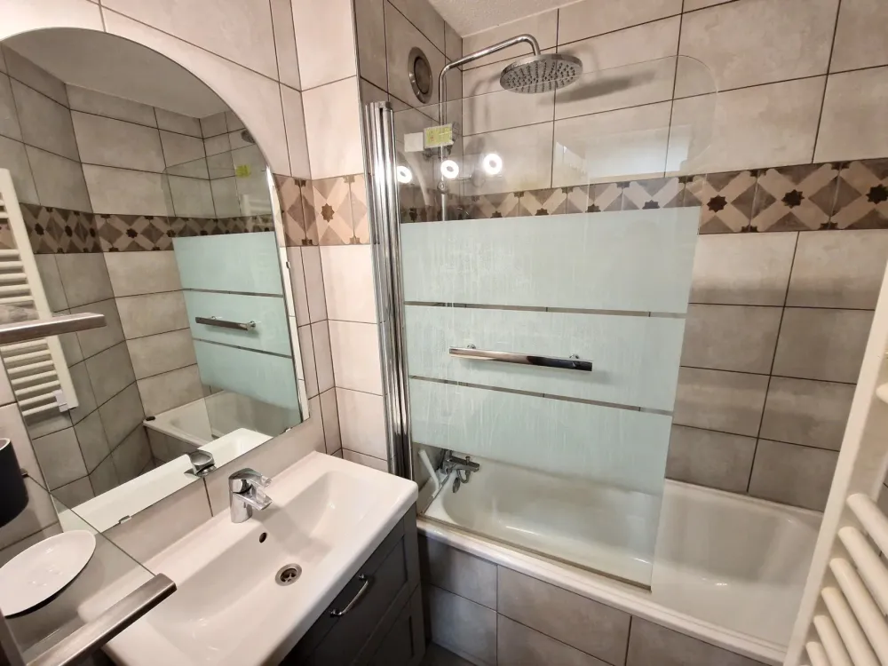 4 pièces +cabine 6/8 personnes coeur station 50m²