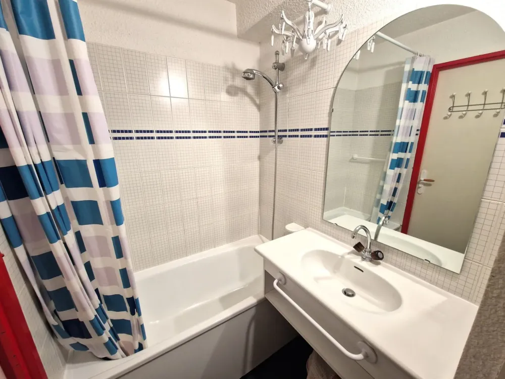 Studio 3 personnes en plein coeur station 19m²