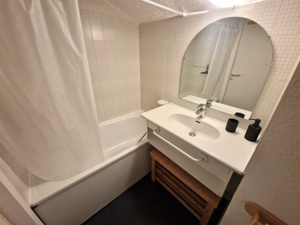Studio 3 personnes en plein coeur station 19m²