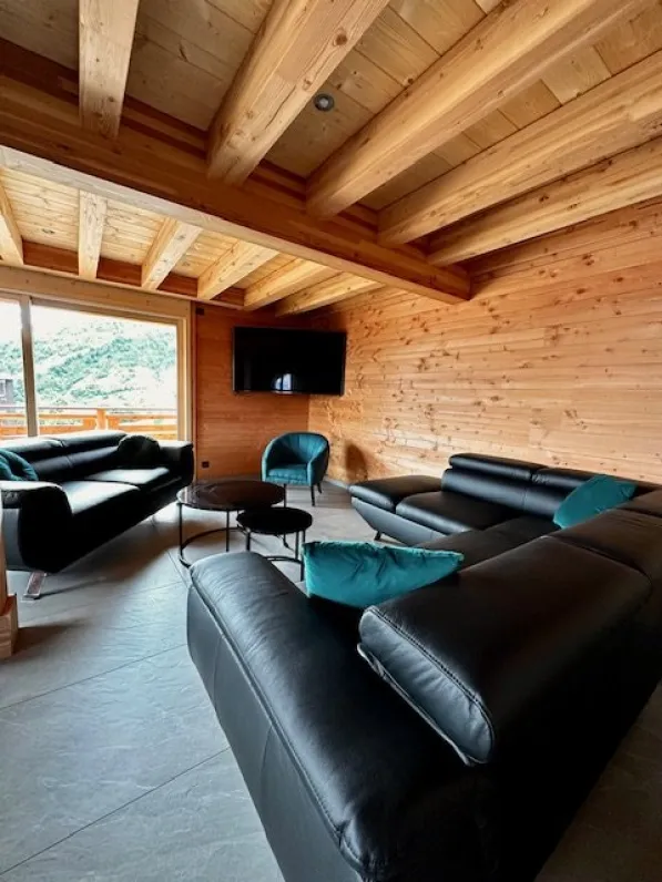 Chalet rebell