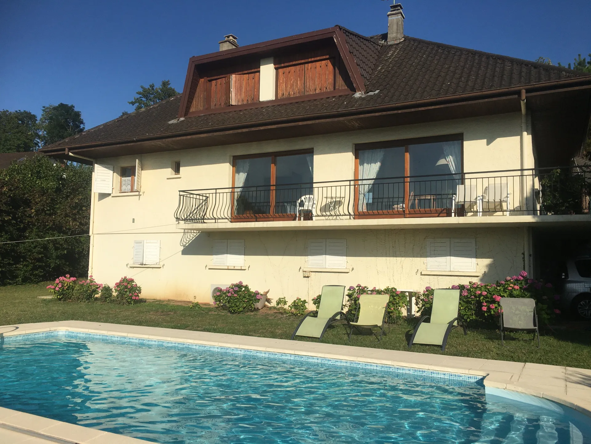 Grande villa , piscine, 20 mn de stations de ski, 5 mn du lac léman