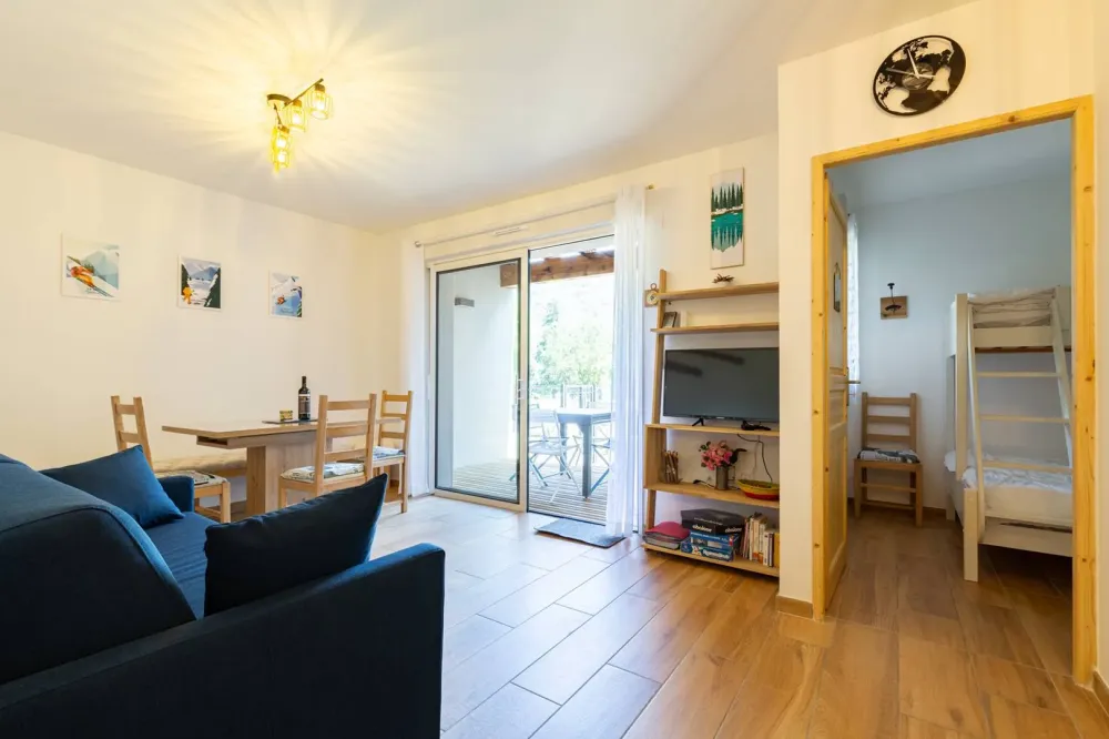 Genos appartement 5 personnes proche lac wifi