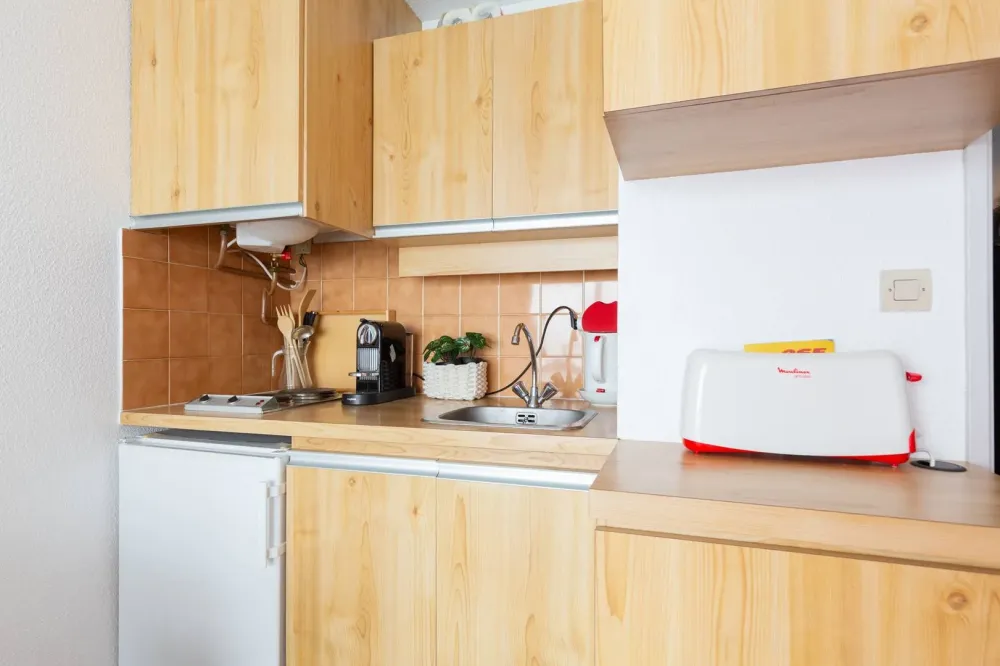 Appartement 6 personnes proches pistes de skis pla d'adet-wifi inclus