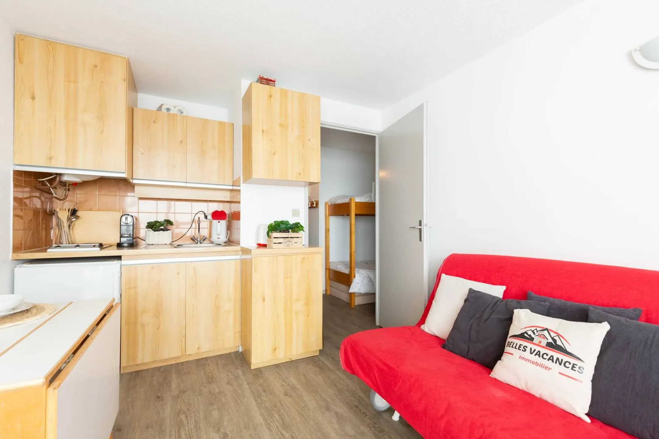 Appartement 6 personnes proches pistes de skis pla d'adet-wifi inclus