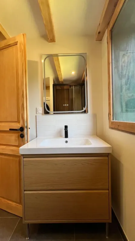 Duplex rénové en chalet avec terrasse privée face au mont-blanc – à 5 min des grands montets