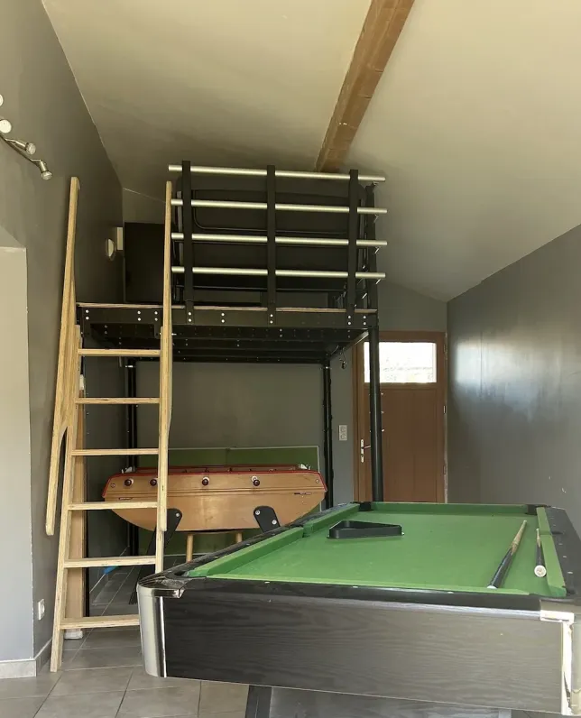 Gite multriman piscine intérieure sauna sports jeux