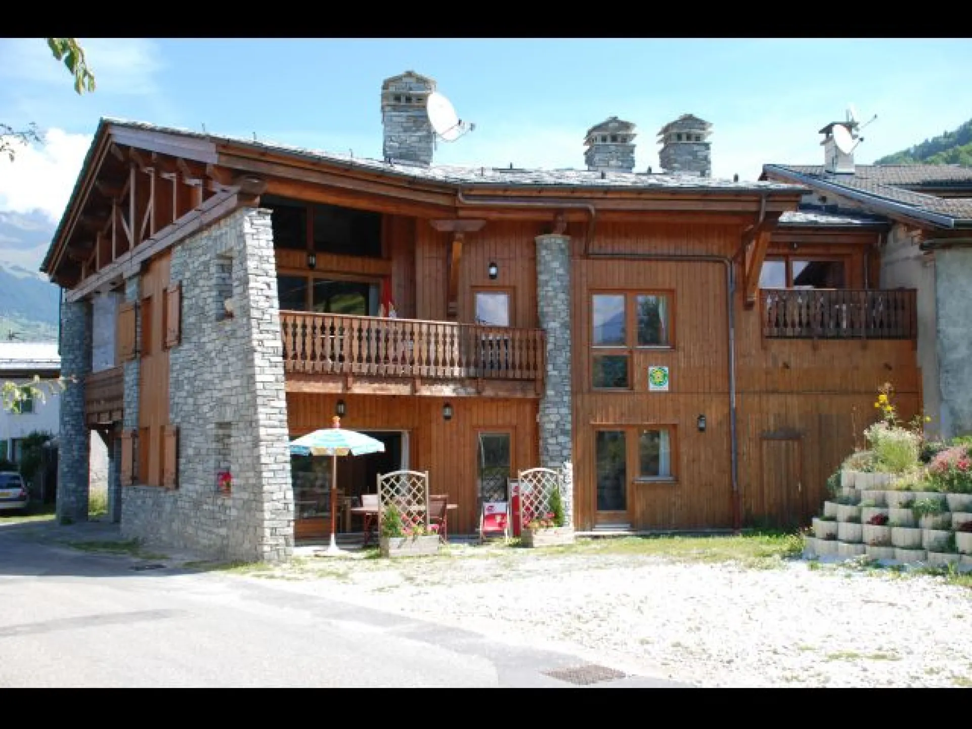 Vue du chalet Darentasia en été
