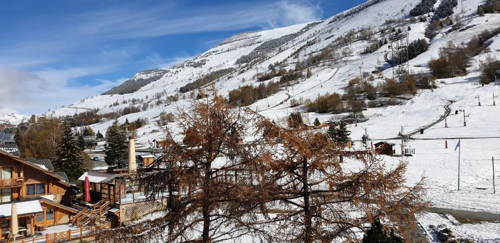 Studette 2 pers pied des pistes residence cote brune