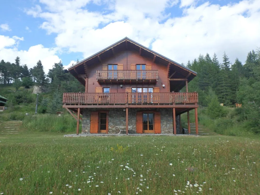 Lourouza charme d'une cheminée, grand confort, vue panoramique...