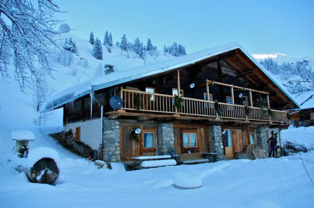 Chalet du planay - magnifique chalet d'alpage intérieur bois proximité des pistes