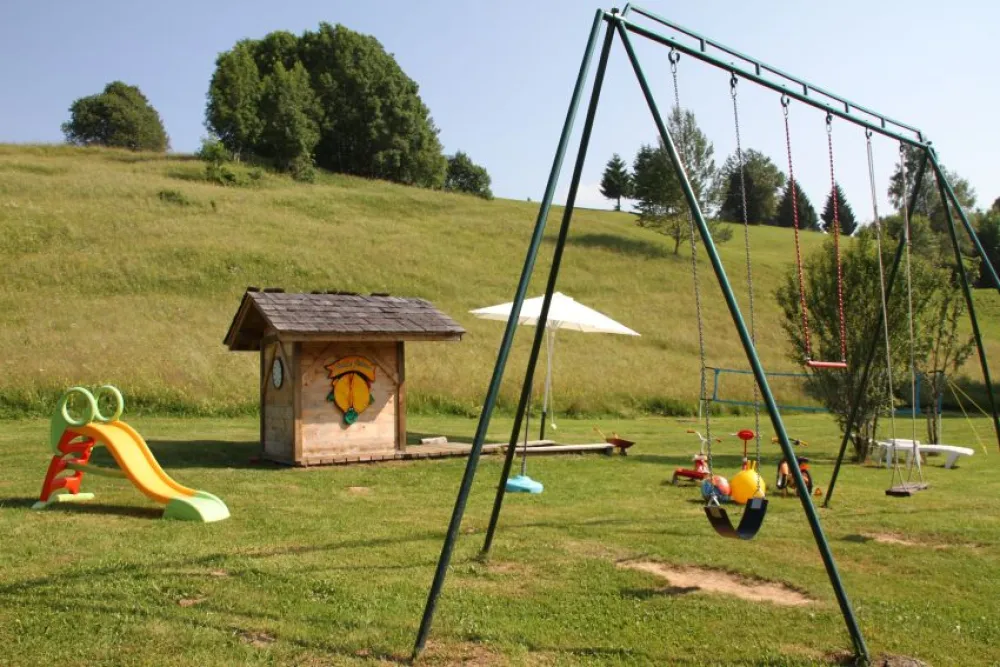 Air de jeux réservée Aux Chalets des Alpes
