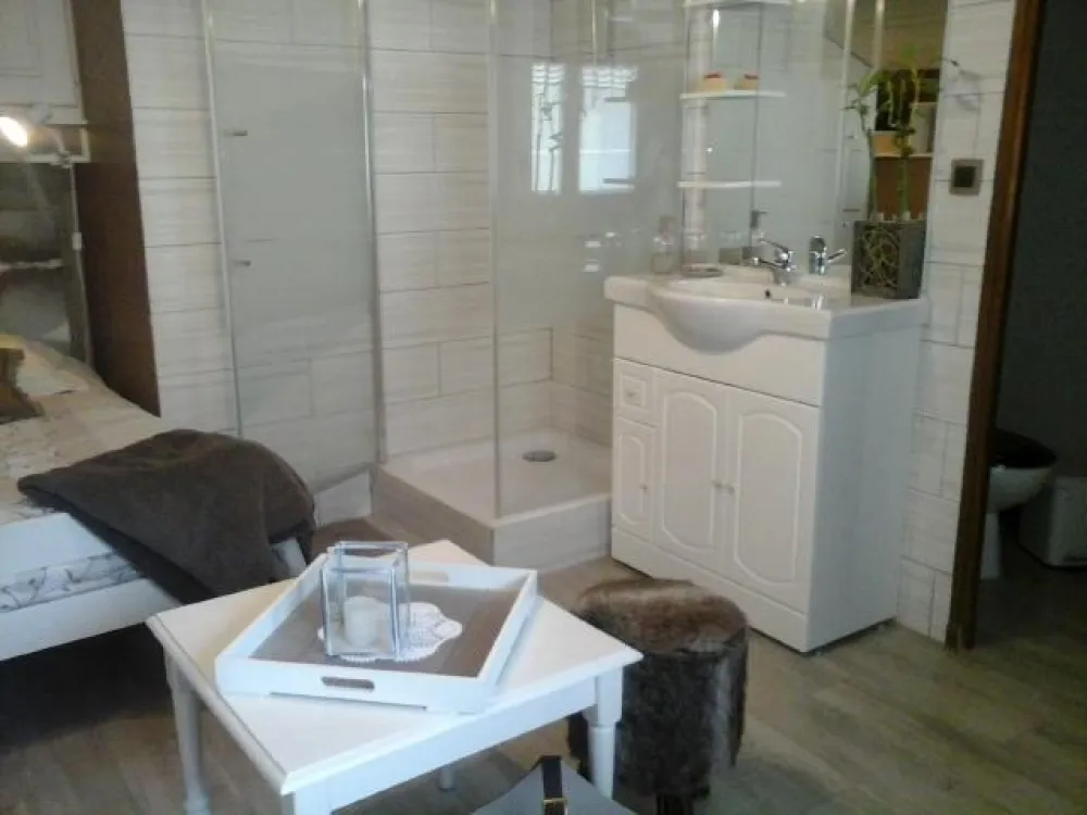 autre vue chambre 1avec wc et sdb