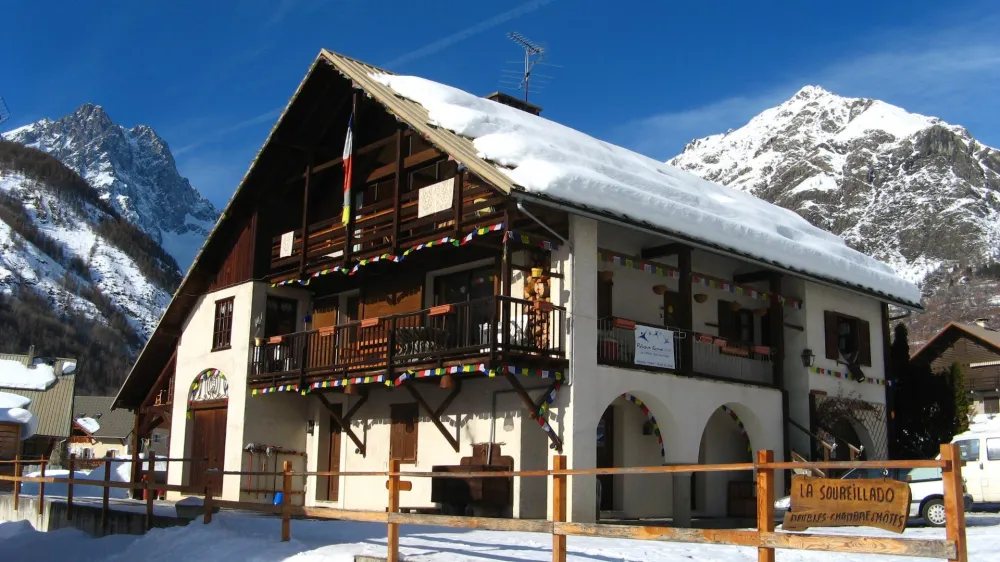 Le chalet en hiver.