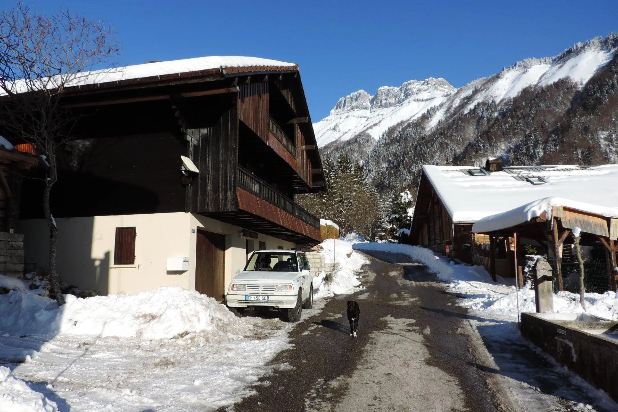 à l'arrivée , Chalet Déneigé
