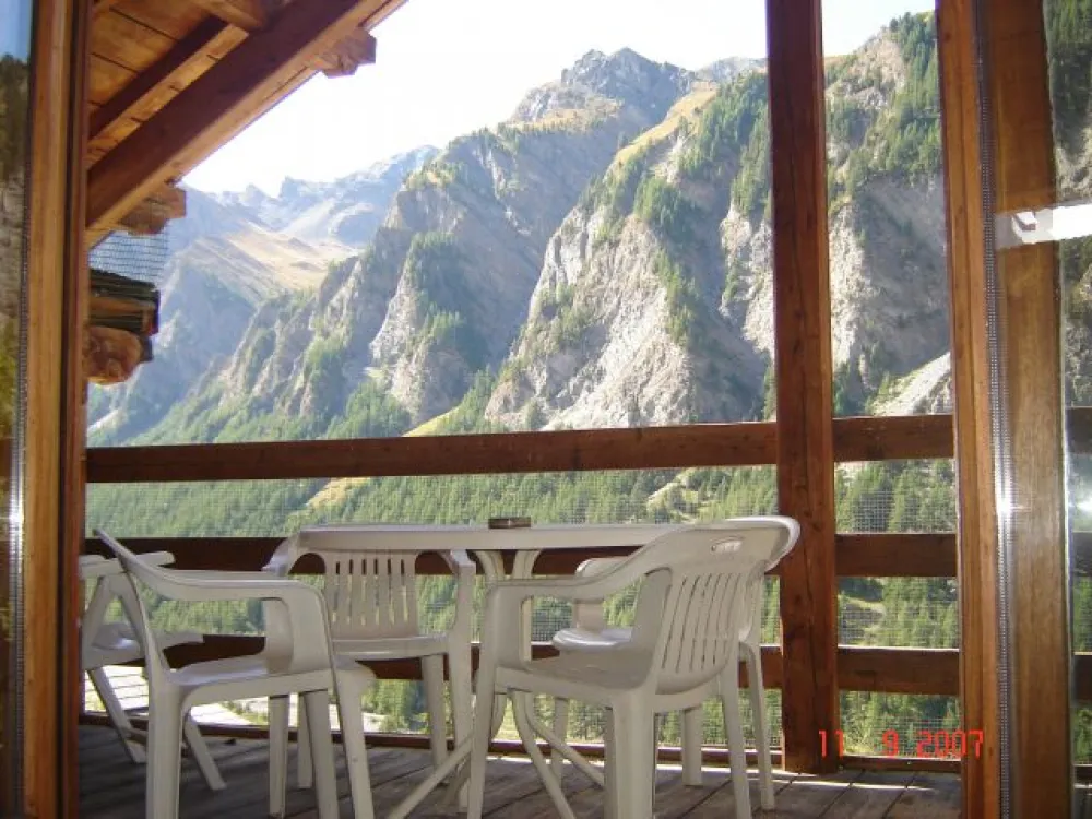 Grand Balcon avec vue sur la vallée
exposé plein sud
