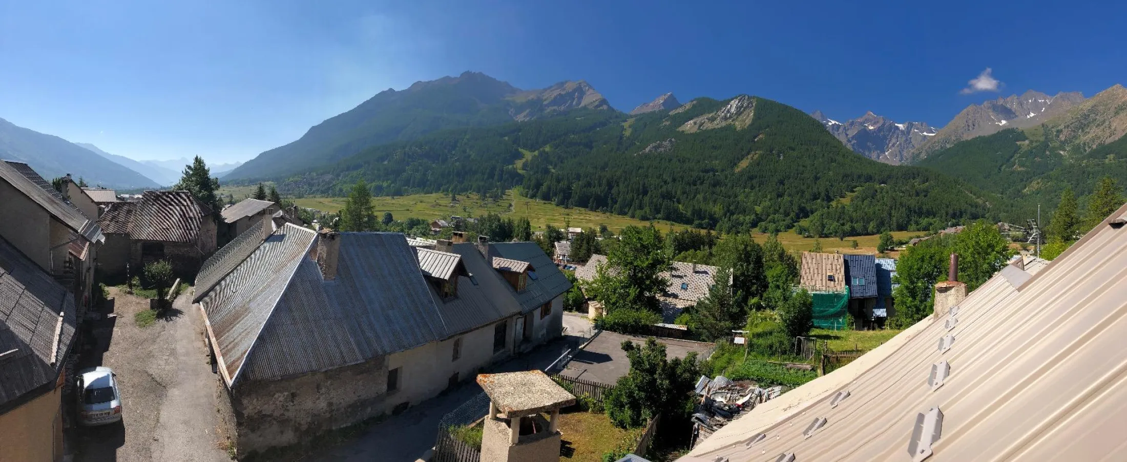 La grange d'Alex, dans le centre du village et proche des pistes