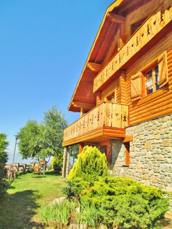 Chalet  pedraforca à partir de 8 personnes jusqu'à 15.