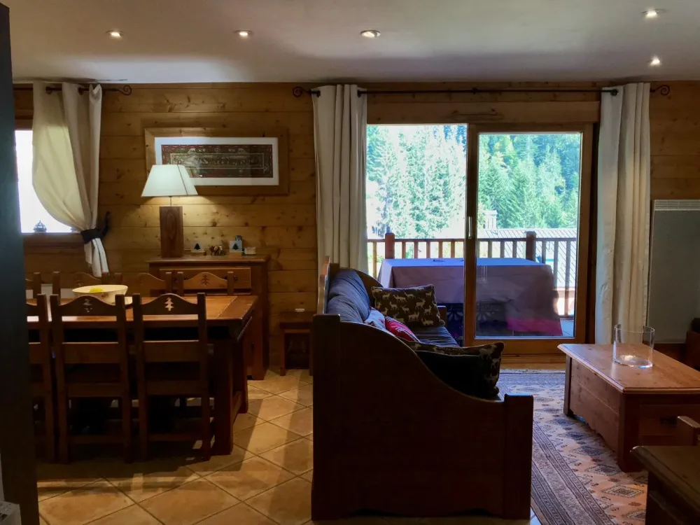 T5 dans chalet de grand standing bois (piscine couverte chauffée, garage couvert)