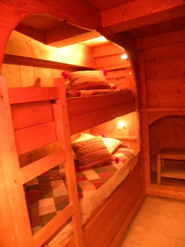 LIT SUPERPOSE CHAMBRE N°2 CABINE