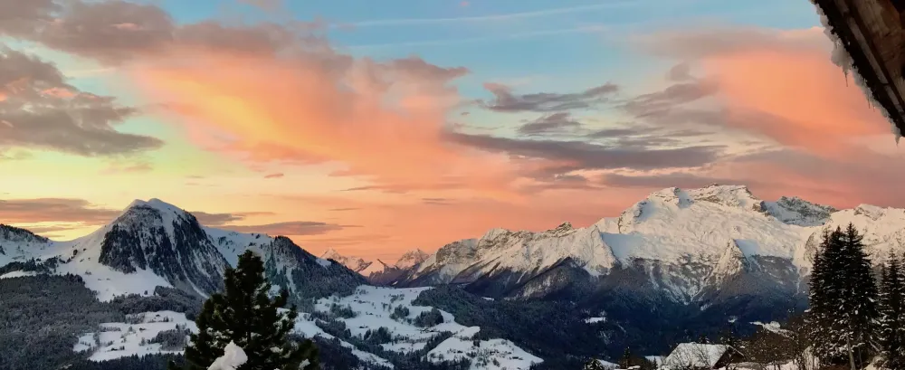 A chaque saison, les couchers de soleil offrent un spectacle grandiose !