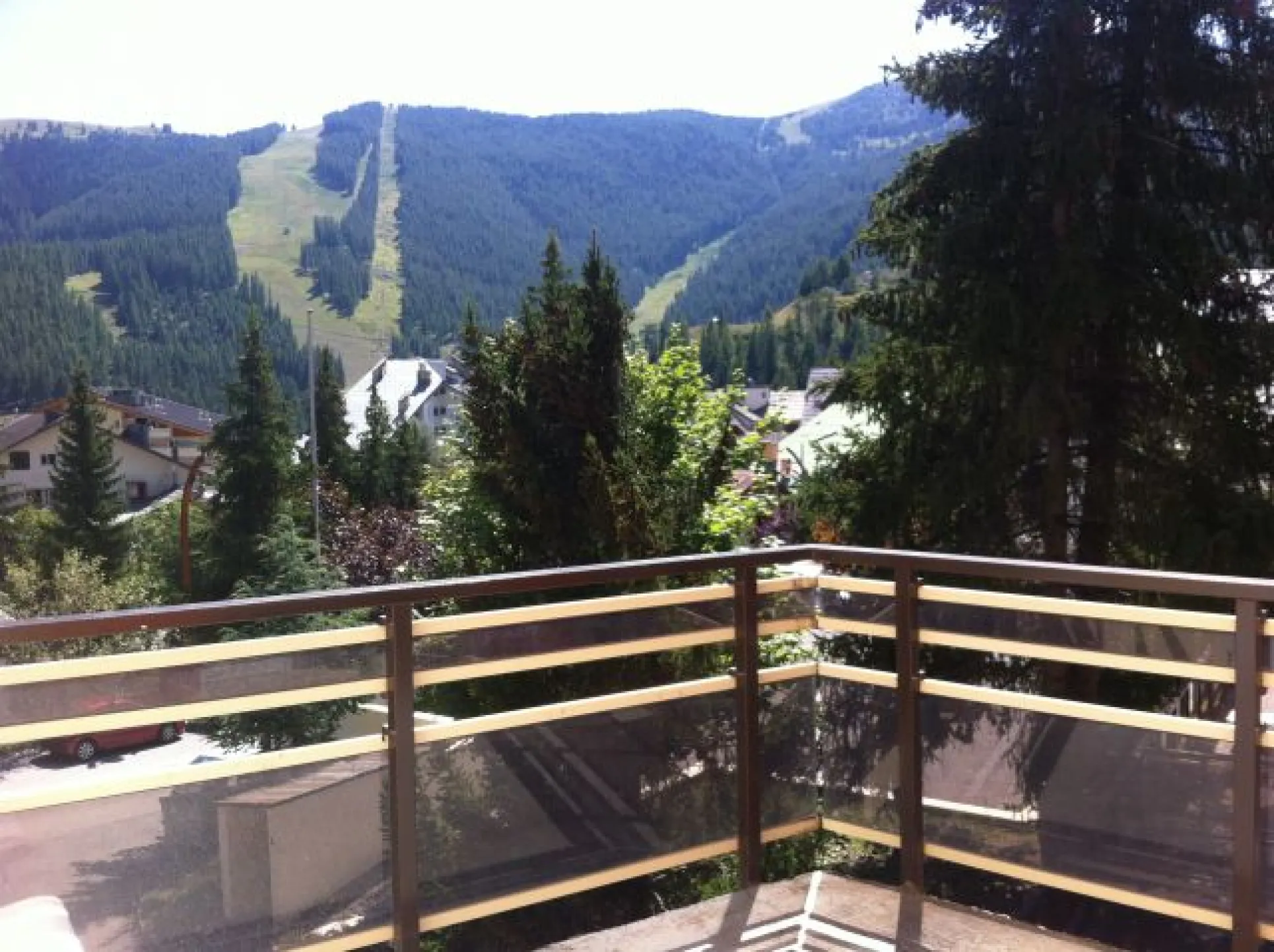Belle terrasse vue sur la station plein sud 